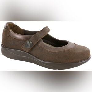 NWOT SAS “Step Out” leather Mary Jane shoes